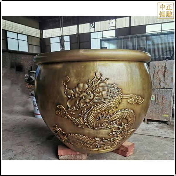1712631688174587.jpg 表面刻龍景觀銅大缸雕塑.jpg